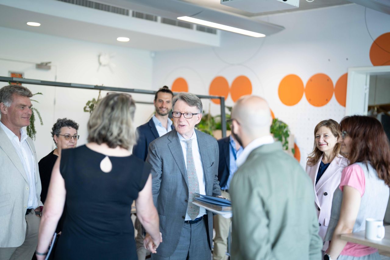 UK Ambassador to the US visits Cambridge to discuss UK-US tech collaboration opportunities